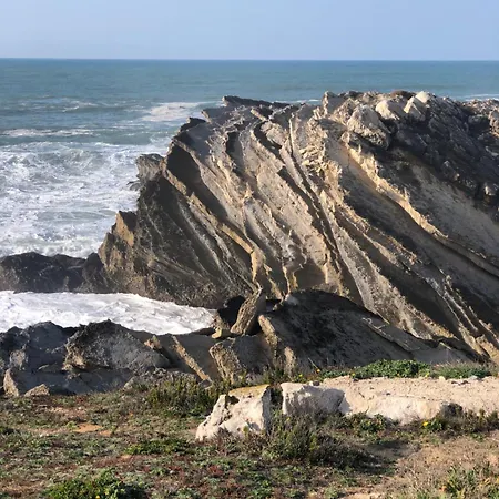 Zeca Holidays -atalaia Fall Mezanine Ideal Trabalhar Hébergement de vacances